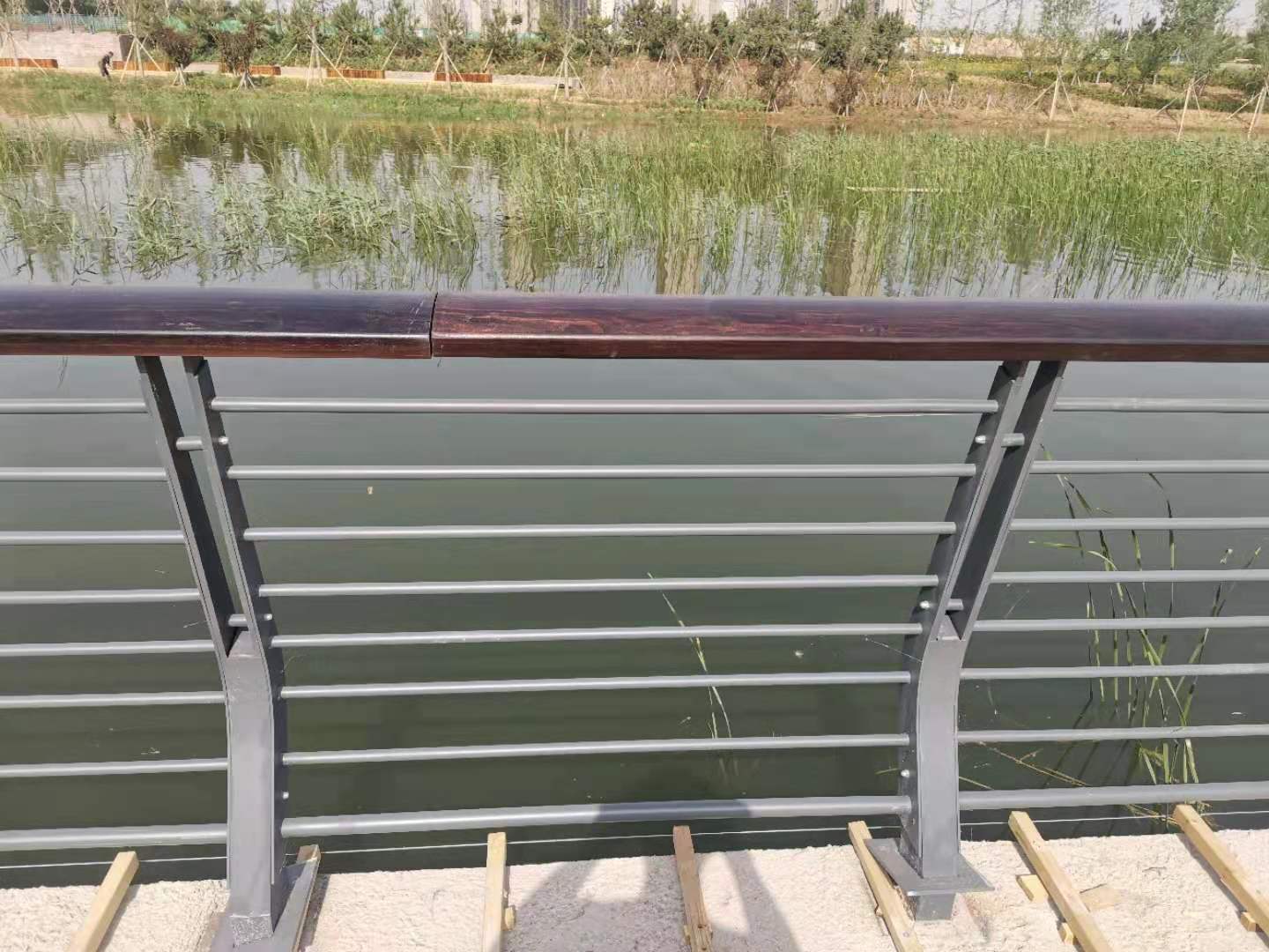 淄博市桥梁防撞护栏景观护栏 - 价格